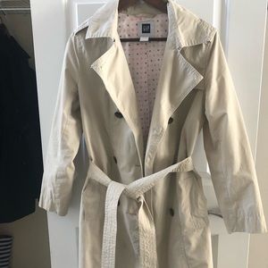 Women’s Gap tan trench coat
